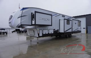 2022 Forest River Cherokee Arctic Wolf Suite 3660