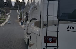 2017 Freedom Elite 26he