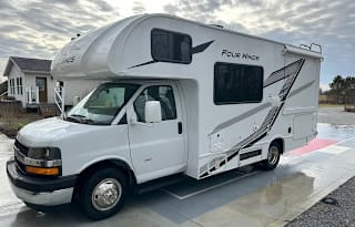 BRAND NEW!! 2025 Thor Four Winds 22B