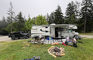 Ryan and Jaci's - Kid and Pet Approved RV