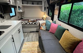 Dog Friendly couples retreat - 2024 Jayco