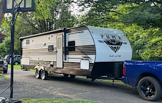 Jenna and Jordan’s Glamper Rental