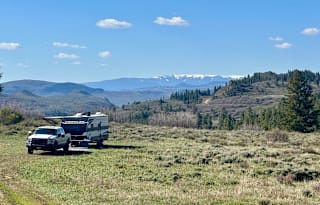 Off-grid, Renovated GLAMPING in the "Prowler"