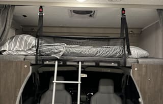 2022 Coachmen RV Leprechaun Premier 319MB Ford 450