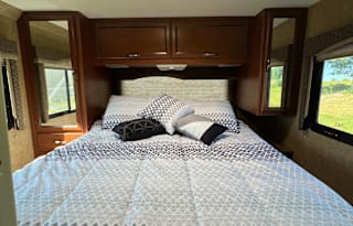 2014 Thor Motor Coach Freedom Elite 28Z