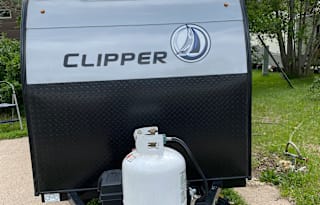 Cozy Lightweight Camper for Two!