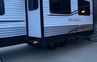 Great camper for the family and small dog!