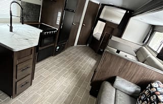 D&Bs 2020 Forest River RV Cherokee Grey Wolf 26DBH