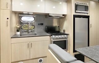 2021 Airstream RV Flying Cloud 23FB