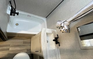 2023 Starcraft  180bhs full bed-+bunkbed solar
