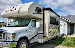 Pet & Family Friendly 2018 Thor Four Winds