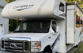 2019 Thor Daybreak 30DB Class C Super Comfortable!