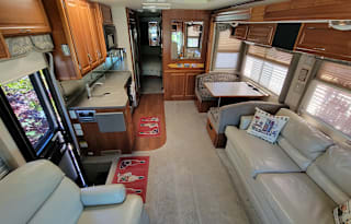 Gorgeous Extra Large Coastal California Dream RV