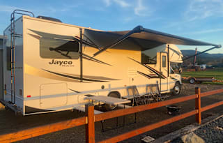 Making Family Memories In Our Spacious RV!!