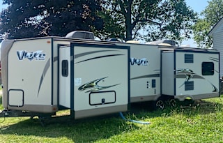 2015 Flagstaff by Forest River V-Lite 30WRLIKS