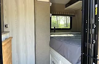 TED the Trailer 2020 Flagstaff E-Pro E19FD