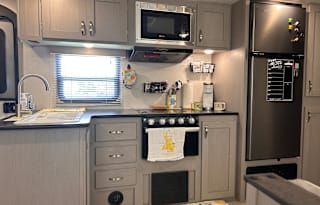 Toss & TJ’s Family Friendly Camper Rental