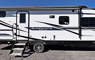 Family-friendly and spacious camper.