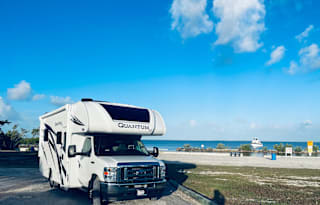 2023 Thor Motor Coach Quantum LC22