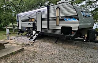 Explore in Style: 2021 Salem 26BDUD