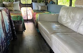 2007 Ford Goshen Coach E350