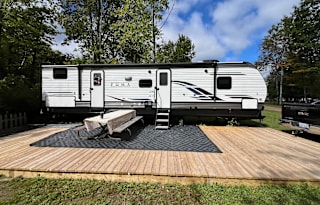 Rolling Retreat RV Rental