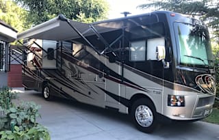 2017 Thor Motor Coach RB
