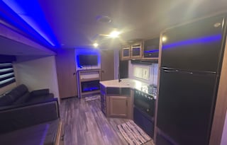 Brand New 2023 Modern Style Alpha Wolf Bunk House!