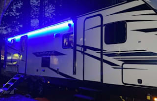 Fun Family Trailer! '22 Sundance Ultra Lite