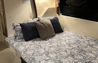 2002 Coach House Platinum 232XL FS