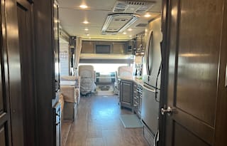 2018 Fleetwood Bounder 36D