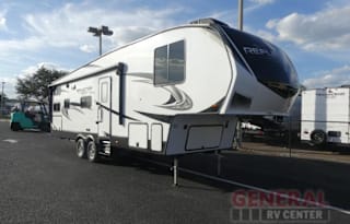 Furry Friendly Getaway with Bunkbeds!!
