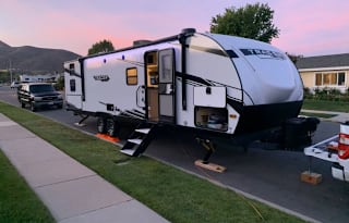 Modern Trailer Rental For The Whole Family!!