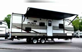 2019 Palomino Puma XLE Lite 24FBSC