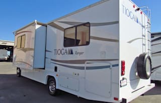 2011 Fleetwood Tioga Ranger 28y