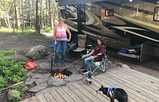 2012 Tiffin Phaeton 40 QTH, Pets and Kids Friendly