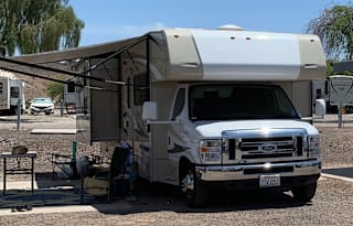 2015 Coachmen RV Leprechaun 320BH Ford 450