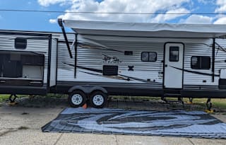 #3 MI - Sagmoe Family (36-foot bunkhouse camper)