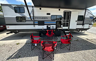 2023 33ft Travel Trailer. We deliver and set up