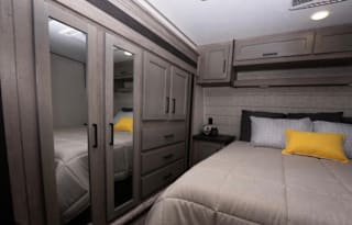 2022 Keystone Raptor RV