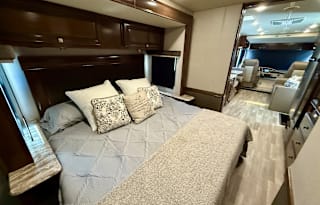 2020 Holiday Rambler Admiral 28A