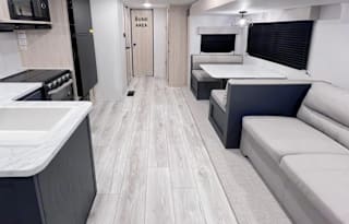New Prime Time RV Avenger 28QBSLE 2024!