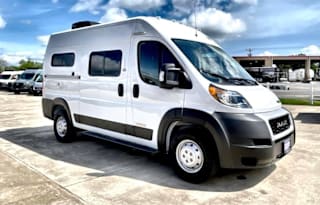 2023 Winnebago Solis Pocket