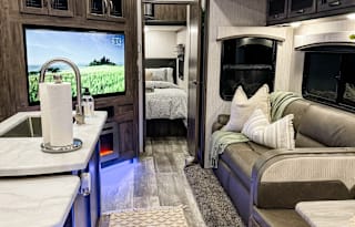 NEW (2) Bedroom 5th Wheel - Sierra 3440BH