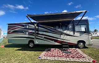 MEET “DAKOTA” OUR FAMILY FUN RV