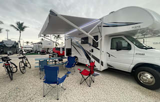 2023 Thor Motor Coach Quantum LC22