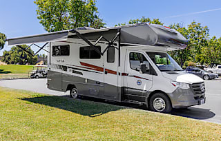 2020 Winnebago Vita Mercedes Diesel 19 MPG - RV 7