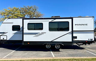 2021 Winnebago Industries Towables Minnie 2801BHS