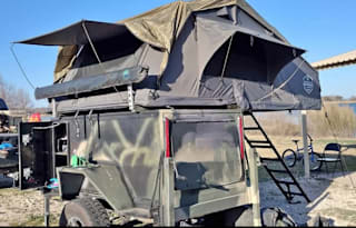 Overlanding camper trailer