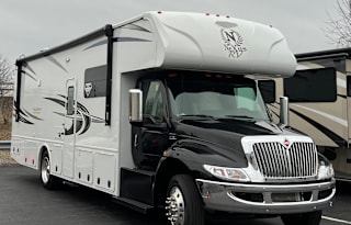 2022 NeXus RV Triumph Super C 34TSC